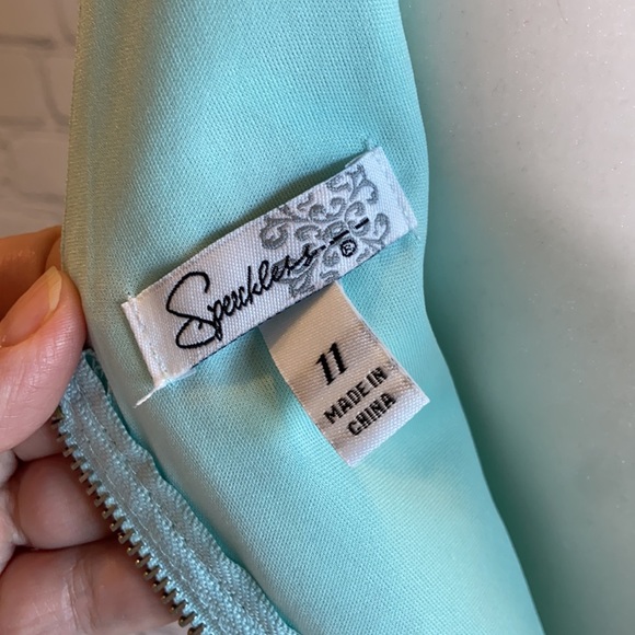 Speechless Lace Green Dress - Picture 7 of 7